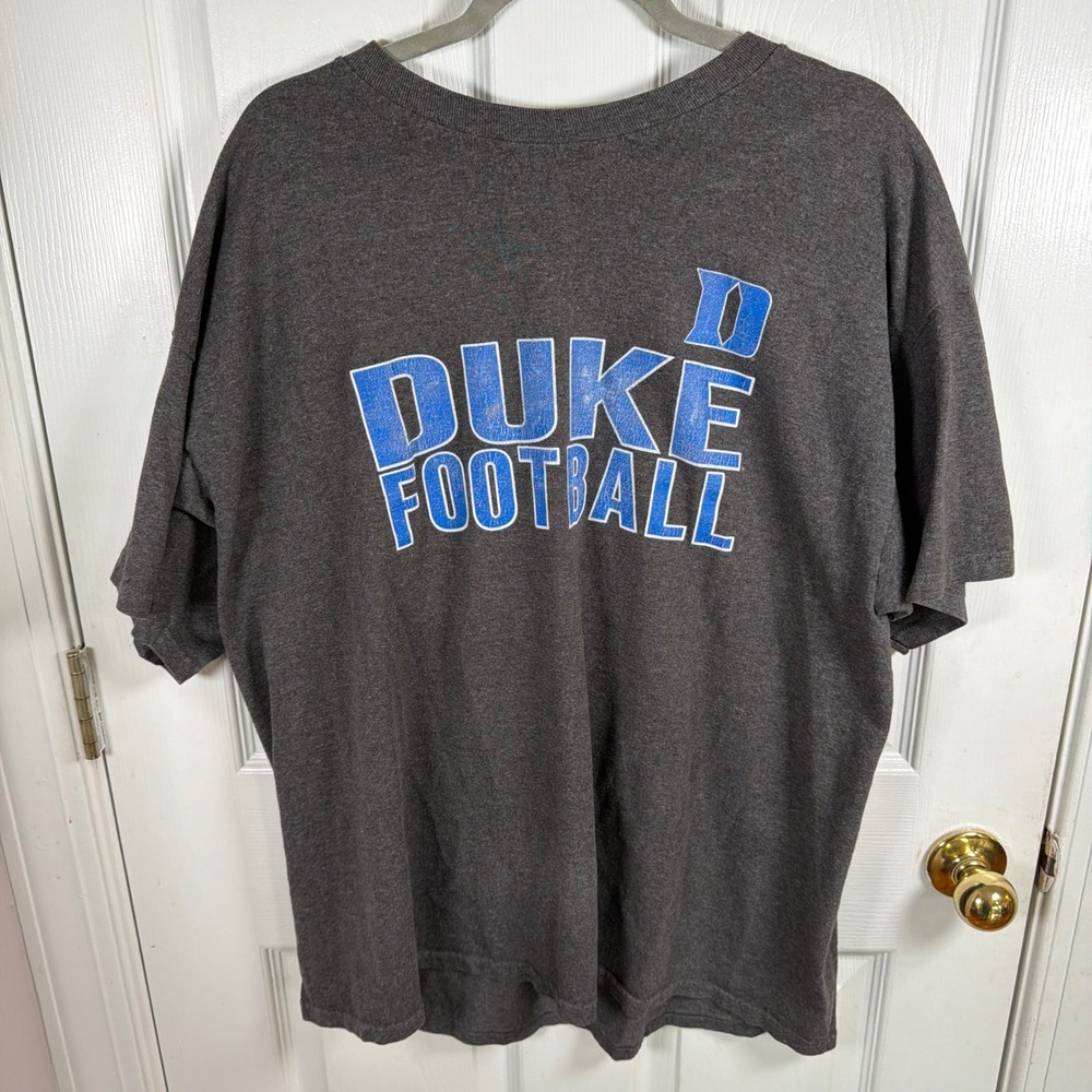 Duke T-Shirt Mens 2XL Gray Football Blue Devils Graphic‎ Short Sleeve NCAA Tee